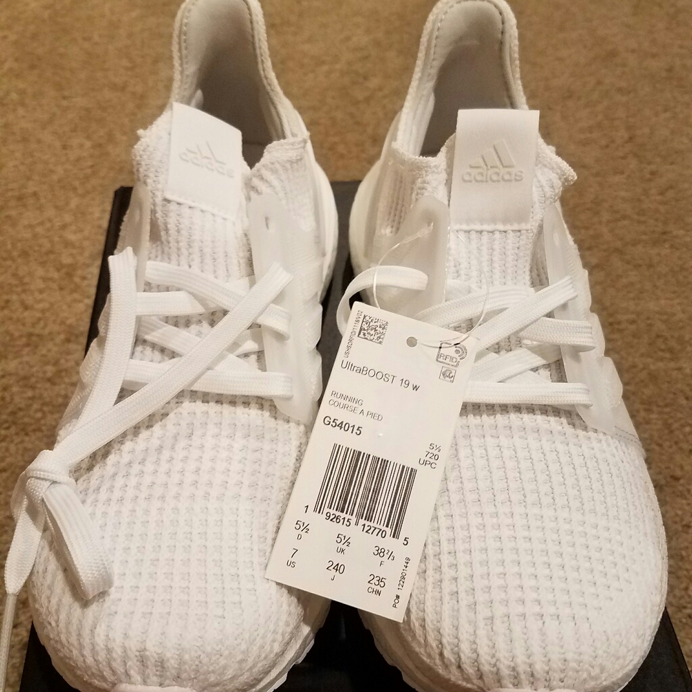 Women Adidas Ultra boost 19